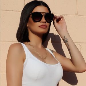 GOTTA GO WOMEN'S SUNGLASSES BLACK AND SILVER FRAME WITH BLACK LENS